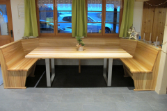 Tisch_und_Bank1